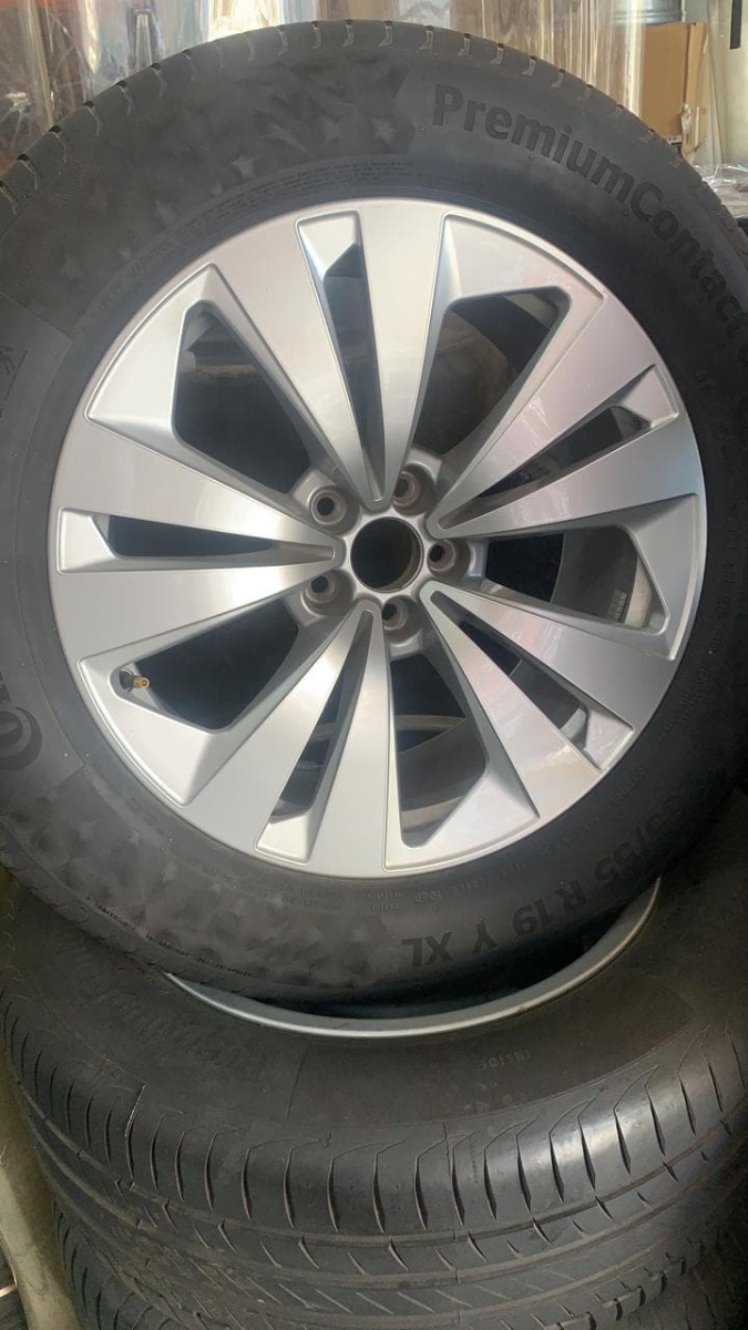 aluvanteet Audi Q8 original
