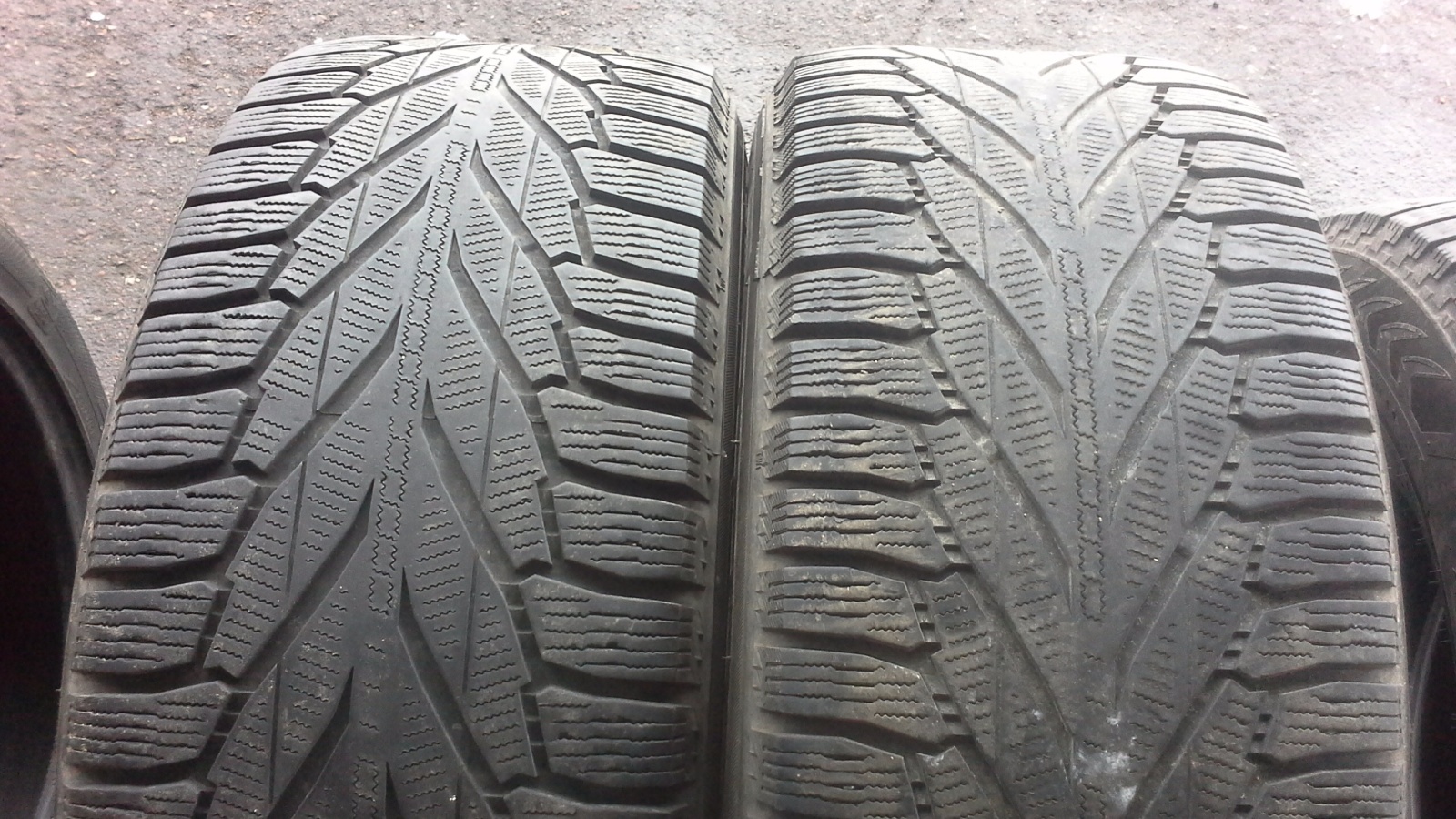 lamellrehv Nokian Hakkapeliita R2 SUV